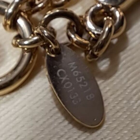 AUTHENTIC Louis Vuitton Puzzle Keyring with dustbag. NEW CONDITION - Picture 12 of 12